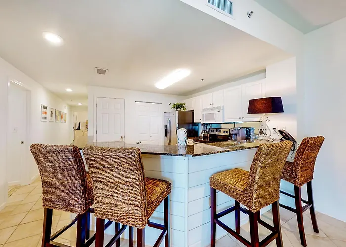 Peaceful Water View With Sauna Pool Tennis Court W&d Hot Tub & Patio Holiday home Gulf Shores